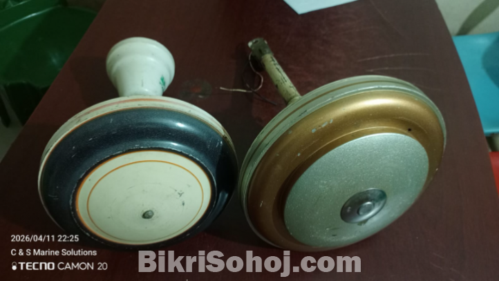 ২টি সিলিং ফ্যান ও ১টি ওয়াল ফ্যান